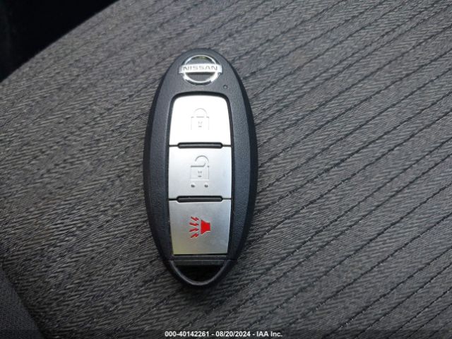 5N1AT3AA7MC754369 Nissan Rogue S Fwd