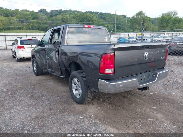 3C6RR7KT4LG131291 RAM 1500 Classic Tradesman  4x4 5'7 Box