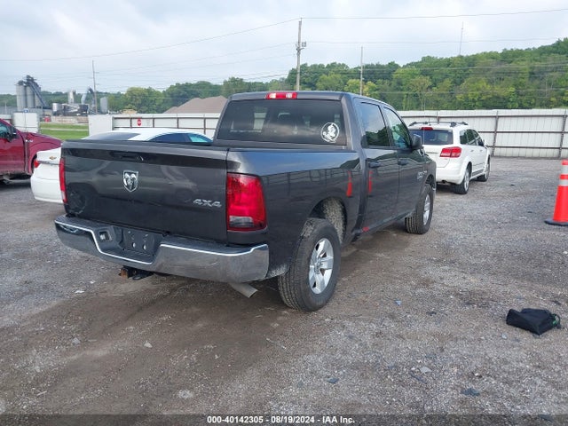 3C6RR7KT4LG131291 RAM 1500 Classic Tradesman  4x4 5'7 Box