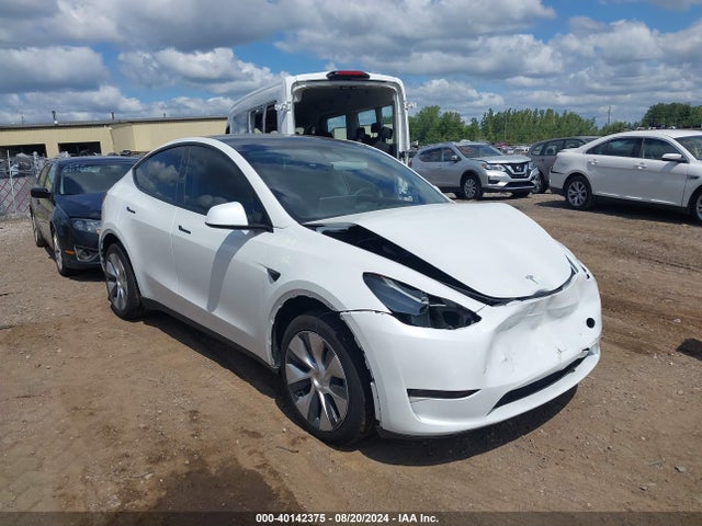 2024 TESLA MODEL Y 7SAYGDED7RF030082 Photo 0