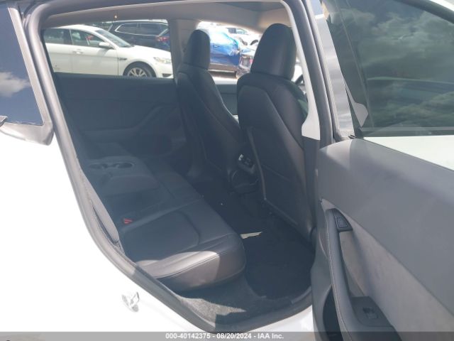 Tesla Model Y Long Range/rwd 2024 7SAYGDED7RF030082 Image 7
