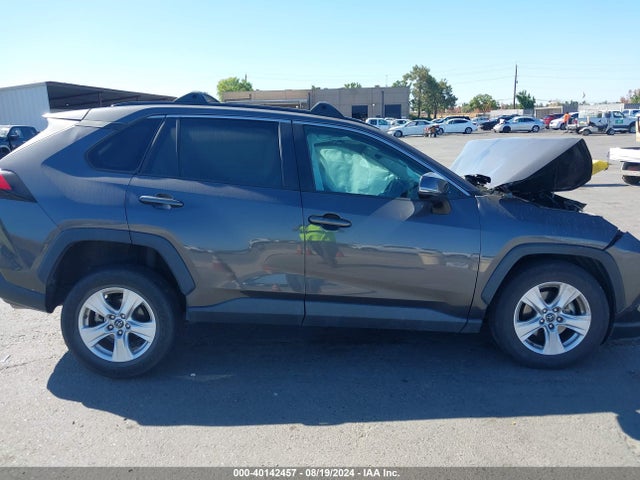 Toyota Rav4 Xle 2019 2T3W1RFVXKW023721 Image 12