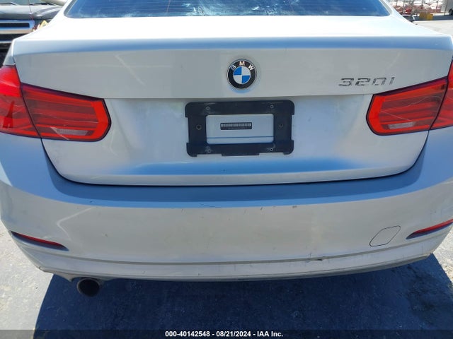 BMW 320i 2016 WBA8E1G51GNU11378 Image 13
