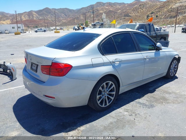 WBA8E1G51GNU11378 BMW 320i