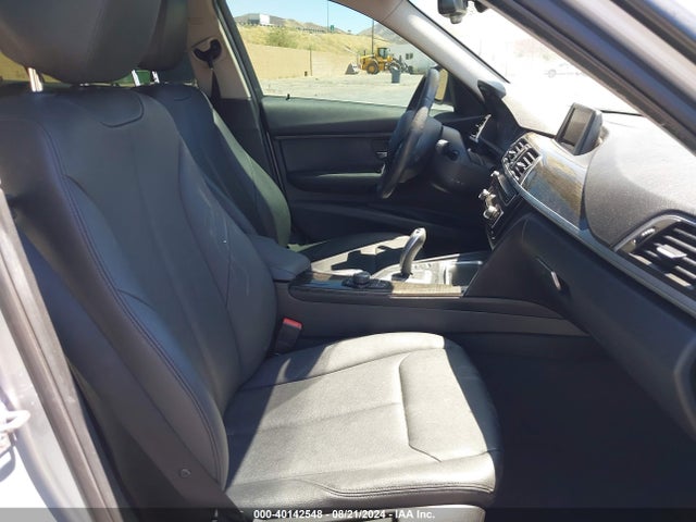 WBA8E1G51GNU11378 BMW 320i
