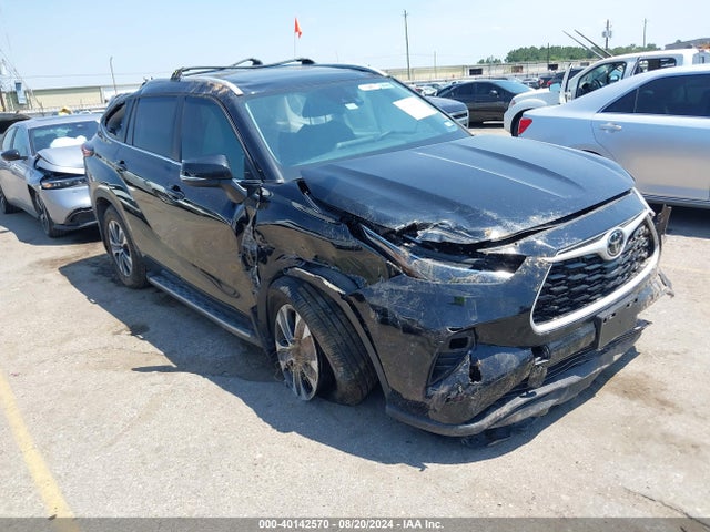 Toyota Highlander Xle 2024 5TDKDRAH4RS536160 Image 1