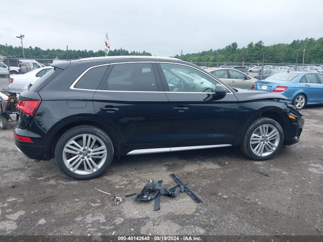 WA1BNAFY9J2226910 Audi Q5 2.0t Premium/2.0t Tech Premium