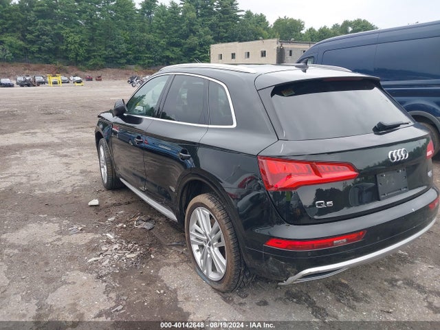 WA1BNAFY9J2226910 Audi Q5 2.0t Premium/2.0t Tech Premium