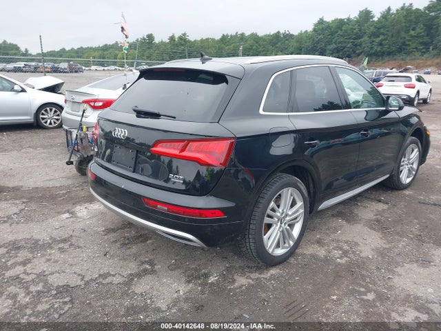 WA1BNAFY9J2226910 Audi Q5 2.0t Premium/2.0t Tech Premium