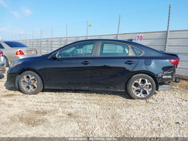 3KPF24AD1ME341918 KIA Forte Lxs