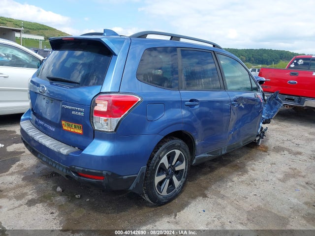 Subaru Forester 2.5i Premium 2017 JF2SJAEC8HH567666 Image 4