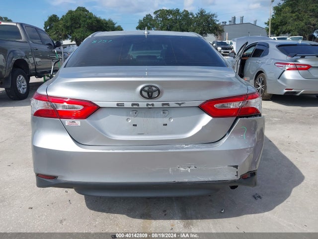 Toyota CAMRY LE 2019 4T1B11HK6KU246141 Image 17