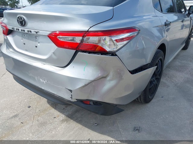 Toyota CAMRY LE 2019 4T1B11HK6KU246141 Image 18