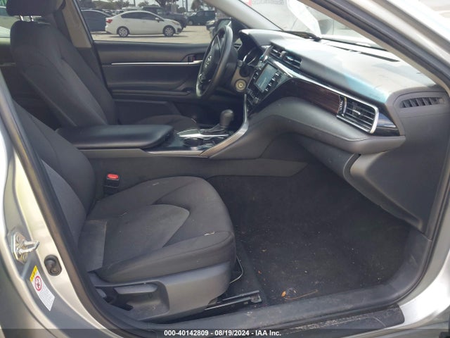 Toyota CAMRY LE 2019 4T1B11HK6KU246141 Image 5