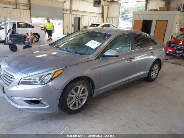 Hyundai SONATA SE 2015 5NPE24AF5FH169291 Image 2