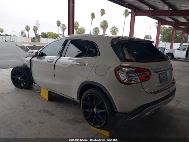WDCTG4EB6GJ225824 Mercedes-Benz GLA 250