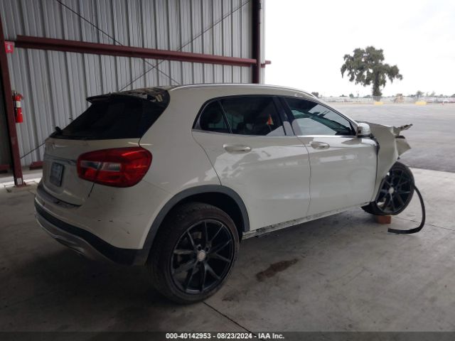 WDCTG4EB6GJ225824 Mercedes-Benz GLA 250