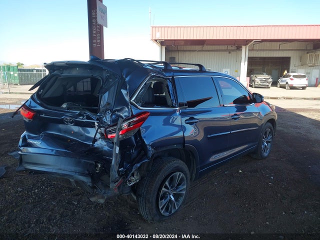 Toyota Highlander Le Plus 2017 5TDBZRFH8HS436832 Image 4