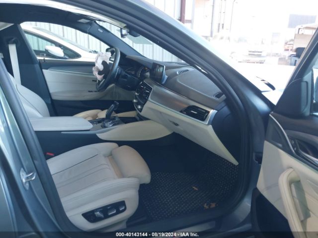 WBAJE5C38HG915400 BMW 540I