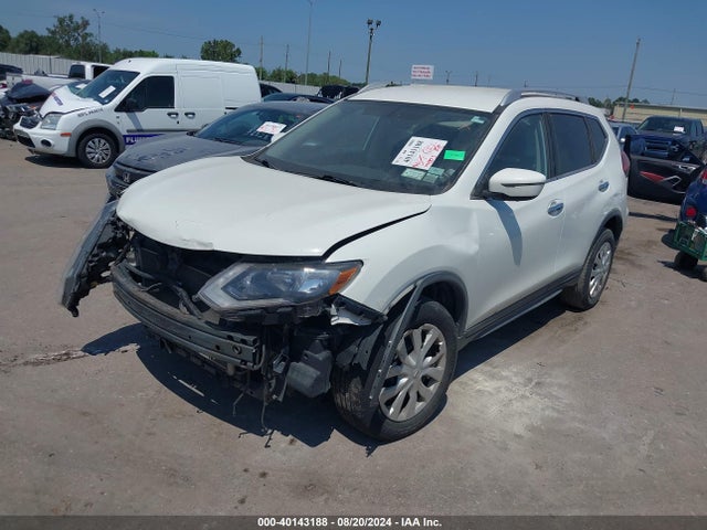 Nissan ROGUE S 2017 KNMAT2MV0HP513264 Image 2