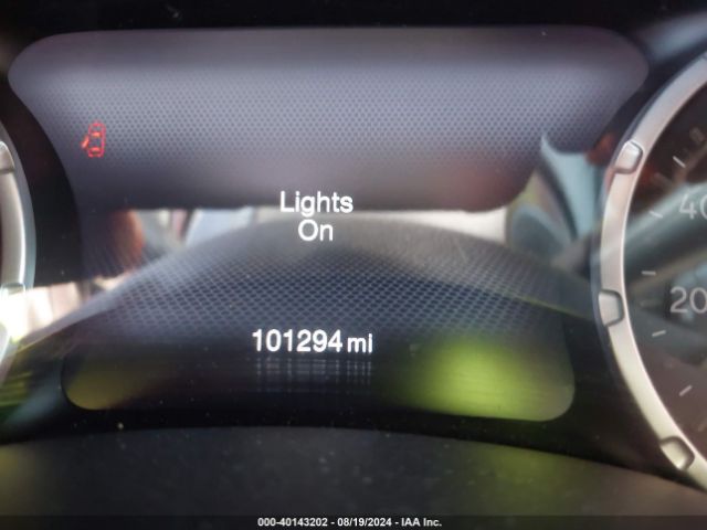 ZACCJADT7FPB28842 Jeep Renegade Limited