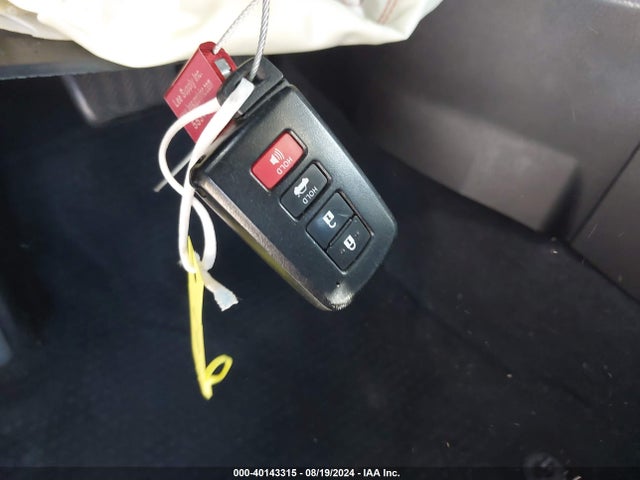 Toyota COROLLA SE 2018 5YFBURHEXJP795101 Image 11
