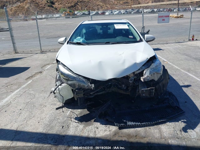 Toyota COROLLA SE 2018 5YFBURHEXJP795101 Image 13