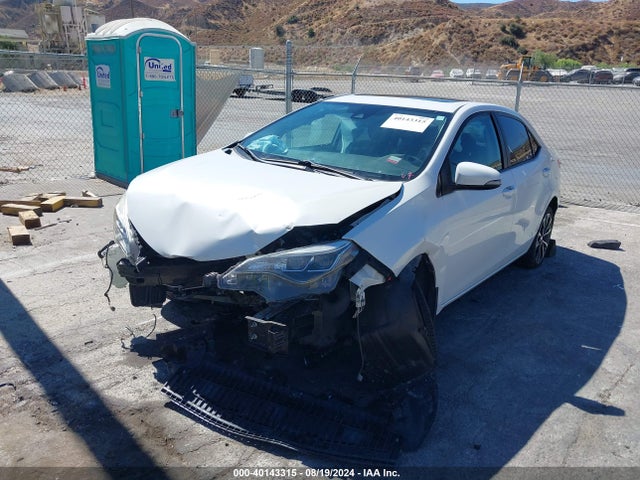 Toyota COROLLA SE 2018 5YFBURHEXJP795101 Image 2