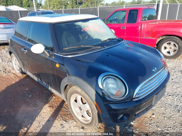 2007 MINI COOPER WMWMF33587TT55271 Photo 0