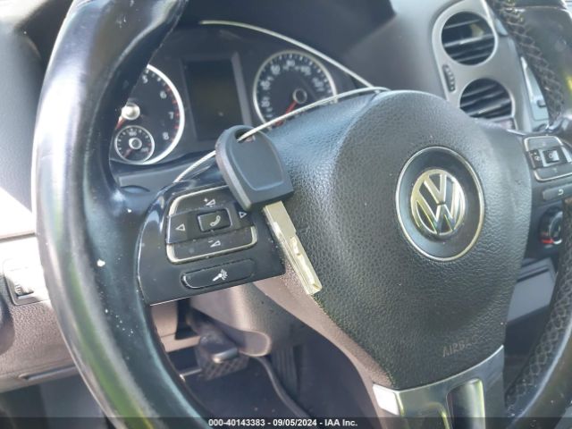 WVGAV3AX2EW580855 Volkswagen TIGUAN SE