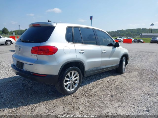 WVGAV3AX2EW580855 Volkswagen TIGUAN SE