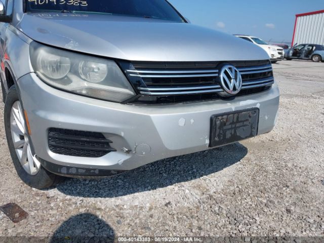 WVGAV3AX2EW580855 Volkswagen TIGUAN SE