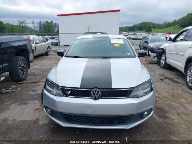 3VW2K7AJ0EM257275 Volkswagen Jetta 2.0l S