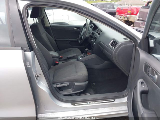 3VW2K7AJ0EM257275 Volkswagen Jetta 2.0l S