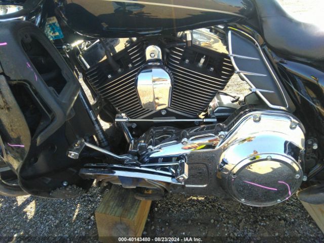 2016 HARLEY-DAVIDSON FLHTKL 1HD1KKL13GB684327 Photo 8