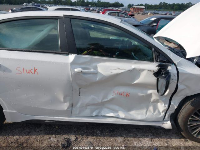 3KPF54AD8RE775817 KIA Forte Gt-line