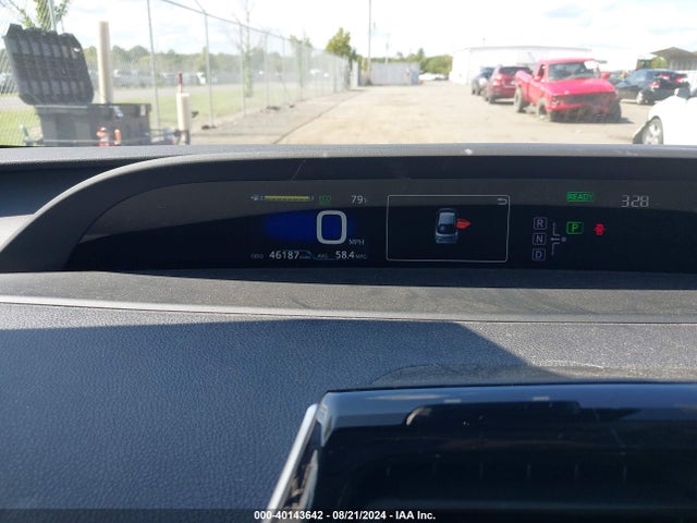 Toyota Prius Three 2017 JTDKARFU9H3533138 Image 7
