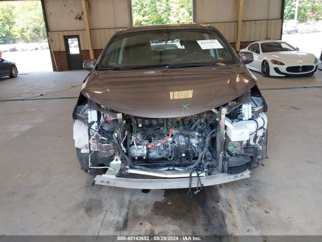Toyota Sienna Platinum 2021 5TDERKEC7MS070236 Image 12
