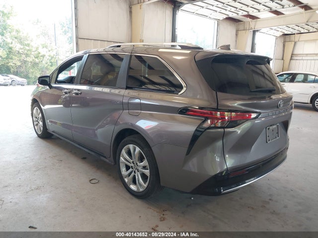 Toyota Sienna Platinum 2021 5TDERKEC7MS070236 Image 3