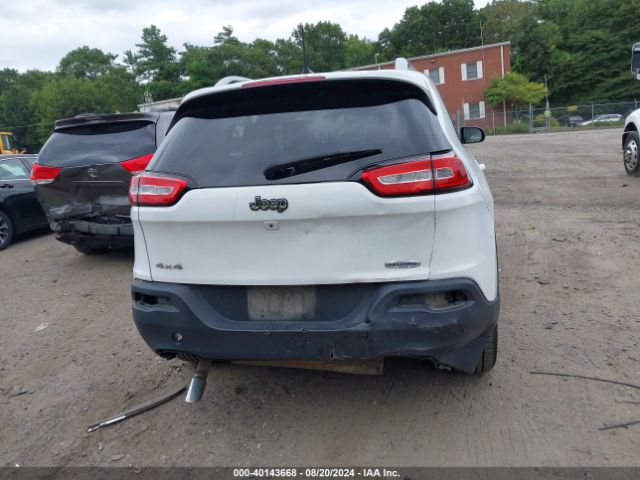 1C4PJMCB5HW544552 Jeep Cherokee Latitude 4x4