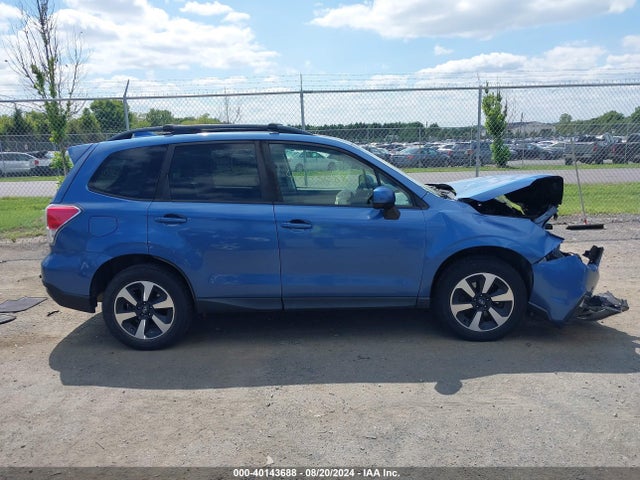 Subaru Forester 2.5i Premium 2017 JF2SJAGC9HH510910 Image 13