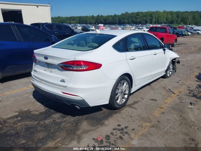3FA6P0HD4LR260182 Ford FUSION SE