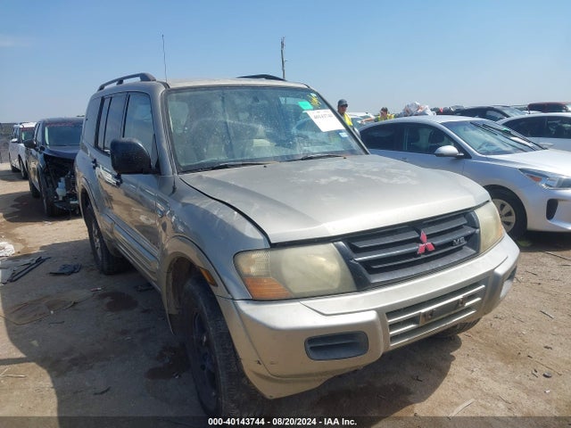 2001 MITSUBISHI MONTERO JA4MW31R91J030697 Photo 0