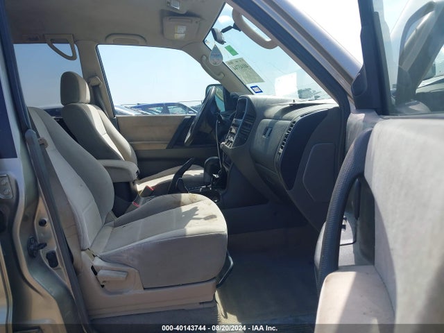 2001 MITSUBISHI MONTERO JA4MW31R91J030697 Photo 4