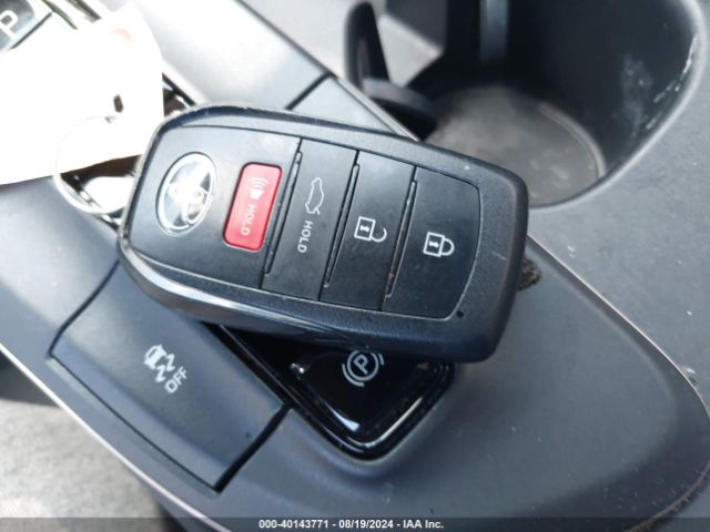 JTDAAAAF2P3004814 Toyota Crown Xle