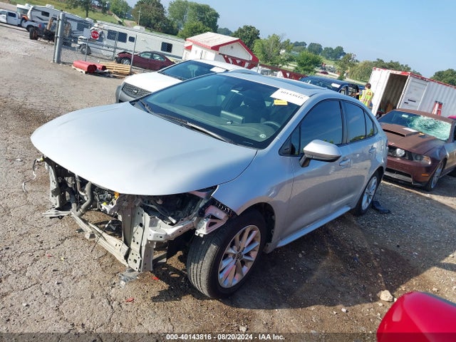 Toyota COROLLA LE 2020 5YFHPRAEXLP027827 Image 2