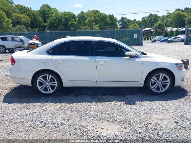 1VWCT7A33FC004442 Volkswagen Passat 1.8t Sel Premium