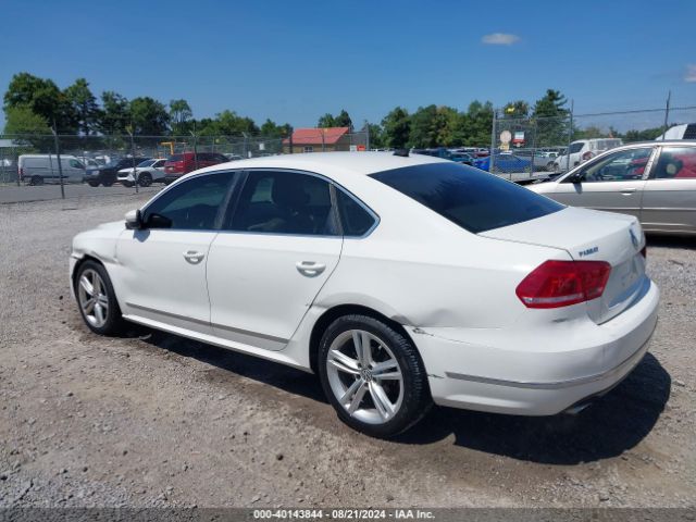 1VWCT7A33FC004442 Volkswagen Passat 1.8t Sel Premium