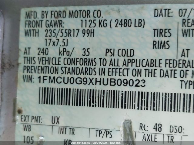 1FMCU0G9XHUB09023 Ford ESCAPE SE