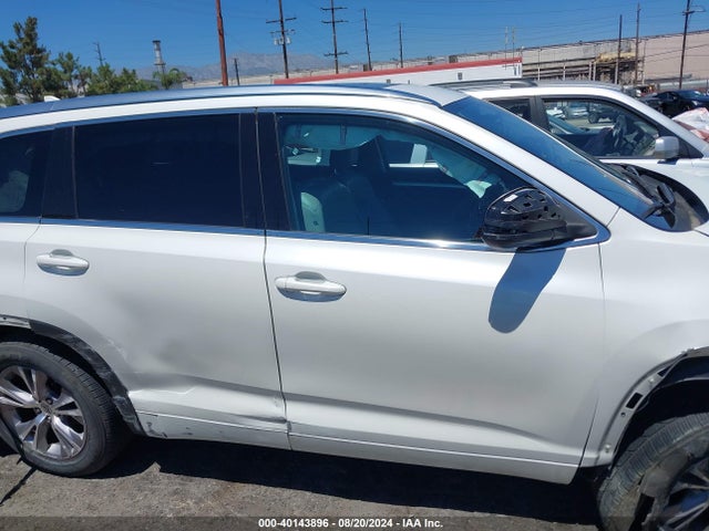Toyota Highlander Xle V6 2015 5TDKKRFH6FS101313 Image 12